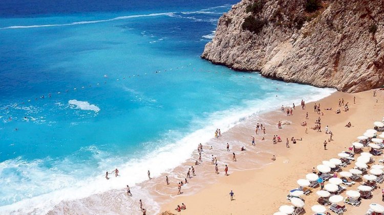 BASIN YOLU İLE KİŞİLİK HAKLARINA SALDIRI, PLAJDA ÇEKİLEN FOTOĞRAFI YAYINLAMA